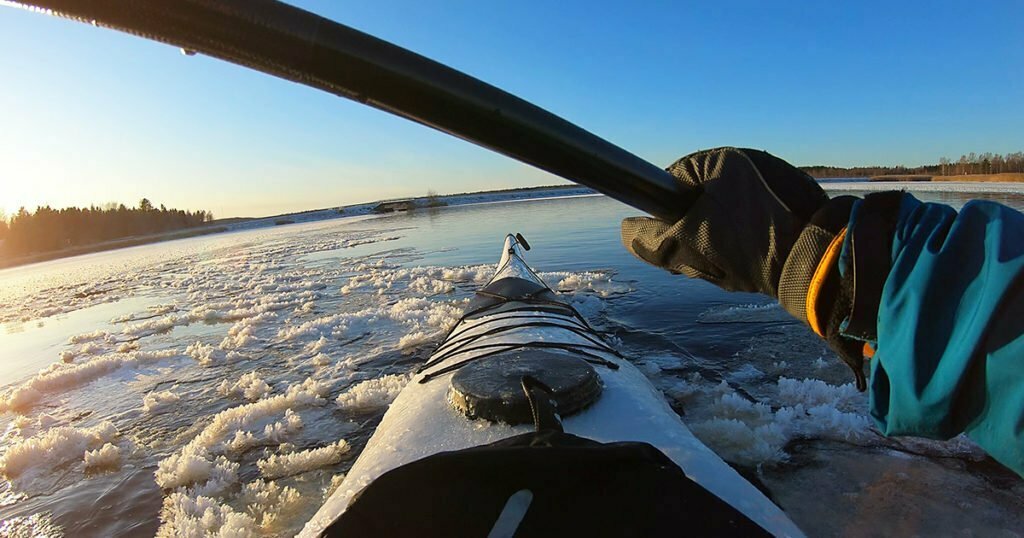 Kajakpaddning på vintern i Luleå