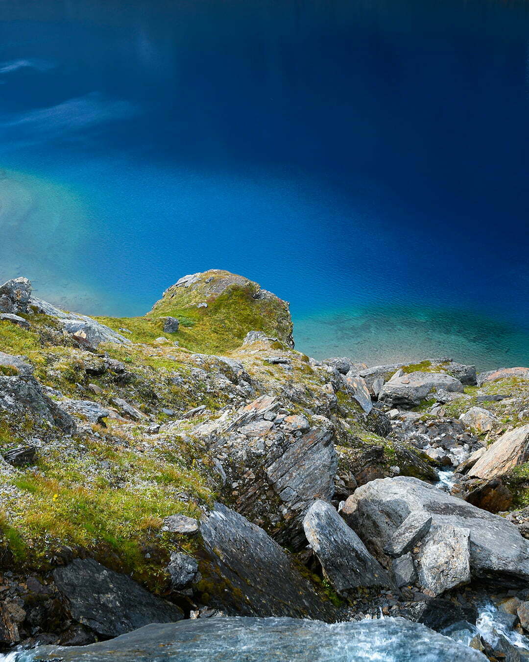 Trollsjön Rissajaure blått vatten