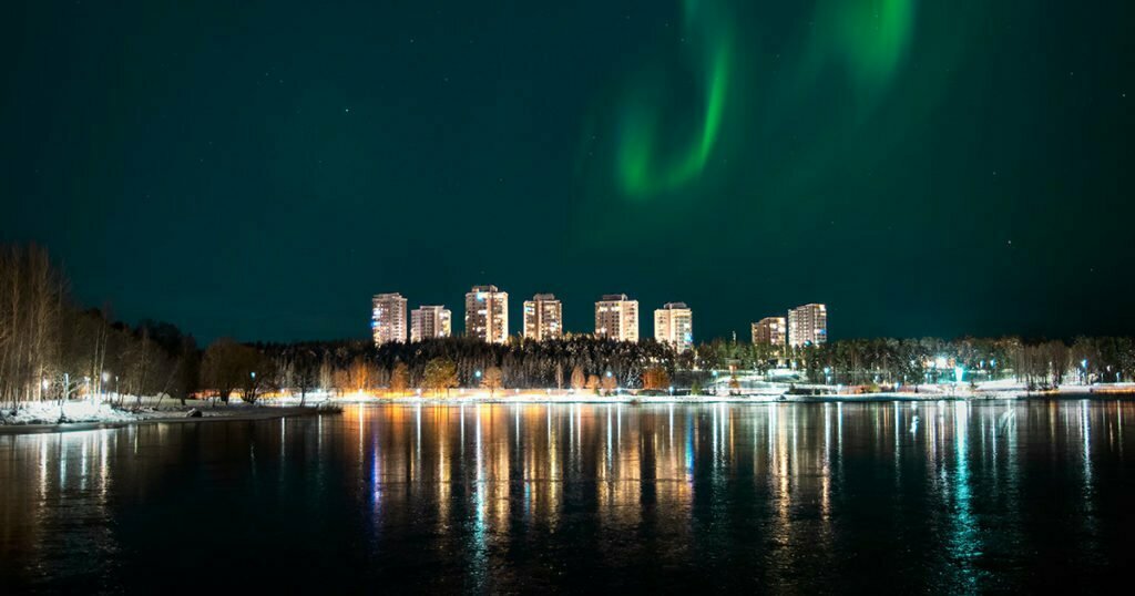 Norrsken över Lulsundsberget i Luleå liggande bild 00093
