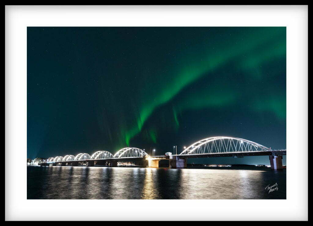 Tavla 00090 Norrsken över Bergnäsbron i Luleå