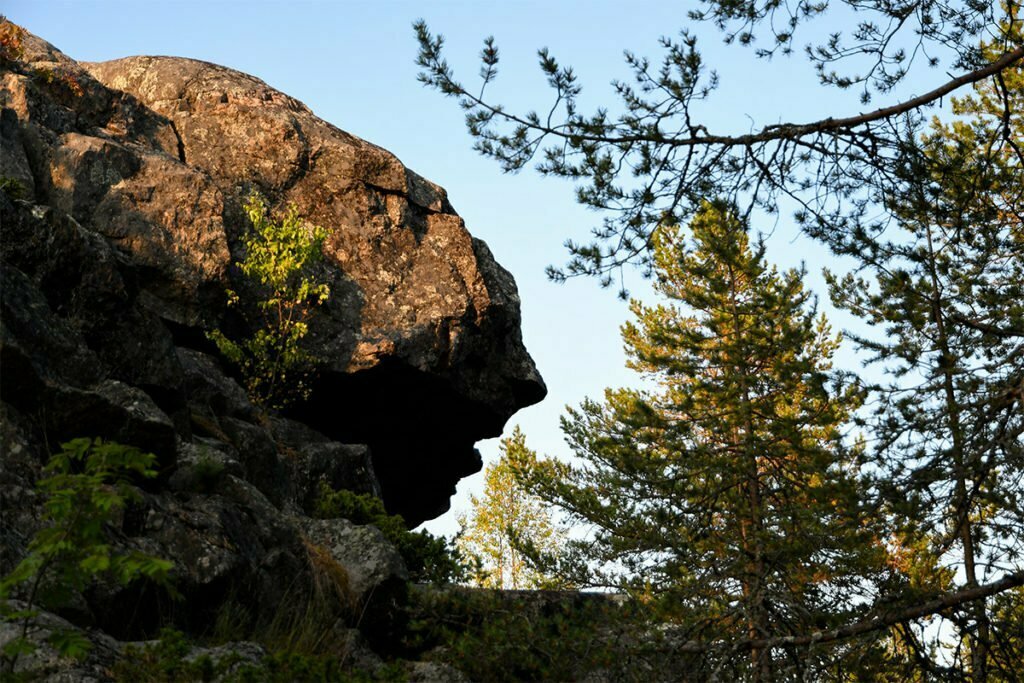 Kluntgubben stenansikte Kluntarna 1200x800 px bild 00034