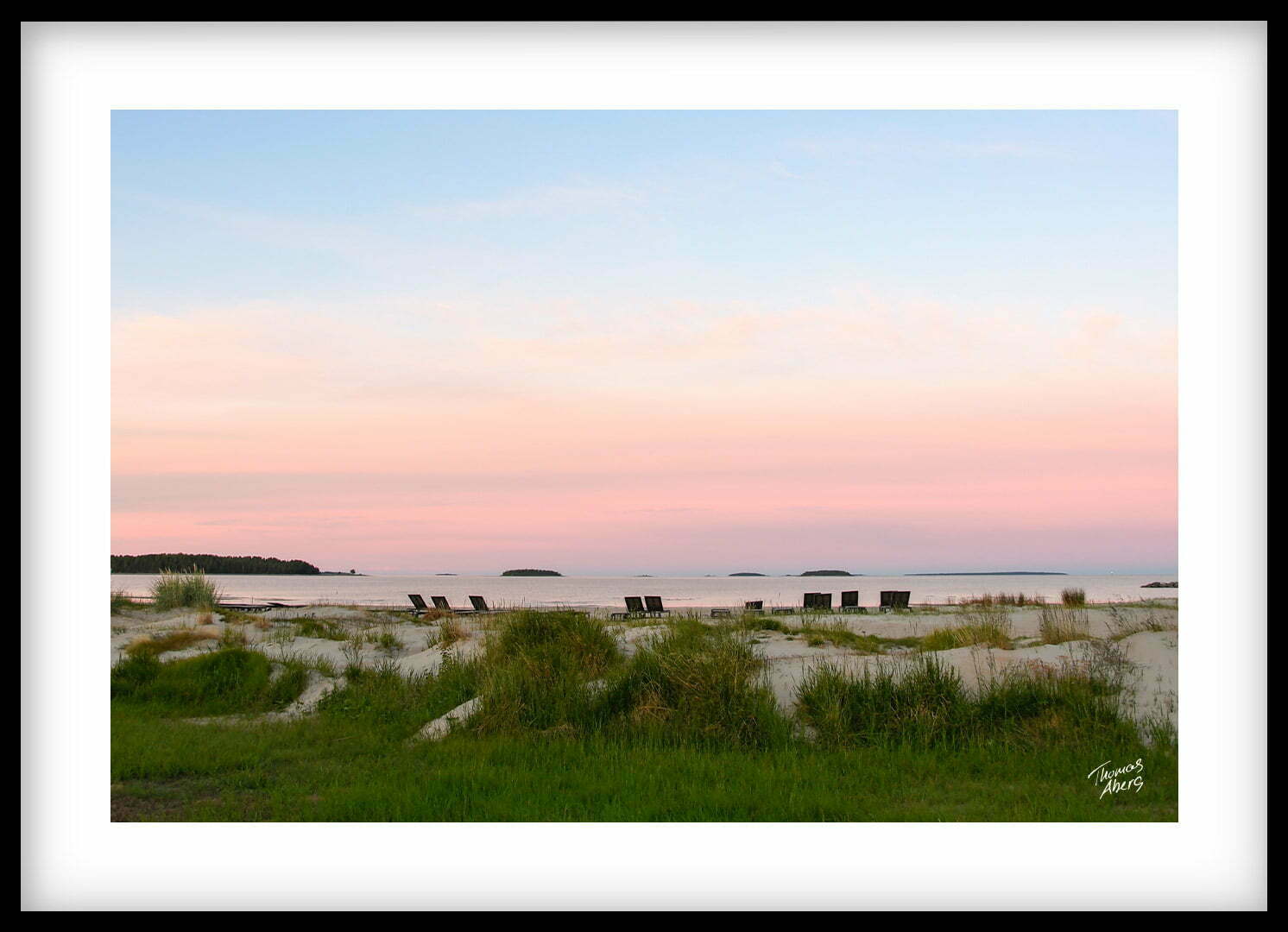 Liggade tavla 00143 Pite havsbad sommarnatt strand rosa himmel