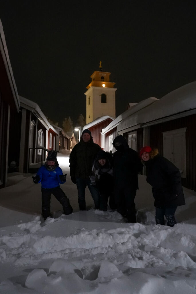 Gammelstad Kyrkstad Kyrka Guidad tur Familjeporträtt